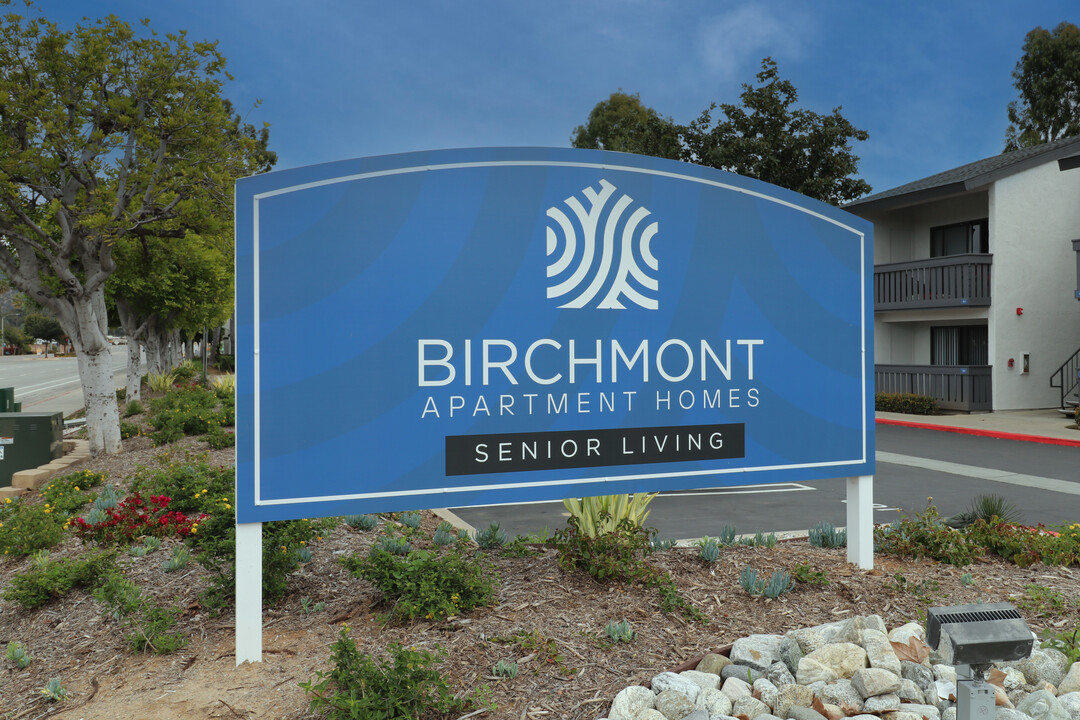 Birchmont in Escondido, CA - Foto de edificio