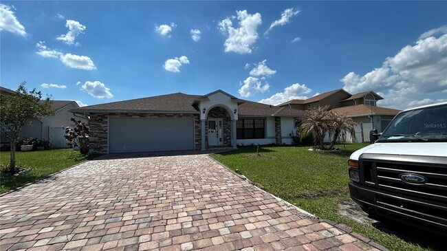761 Americana Ct in Kissimmee, FL - Building Photo - Building Photo