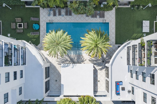 The Queue in Fort Lauderdale, FL - Building Photo - Building Photo