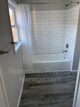 69 Main St, Unit APT C in Seven Valleys, PA - Building Photo - Building Photo
