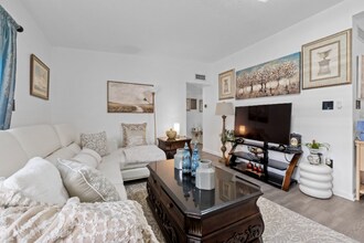 228 Sunset Dr in Sanford, FL - Building Photo - Building Photo