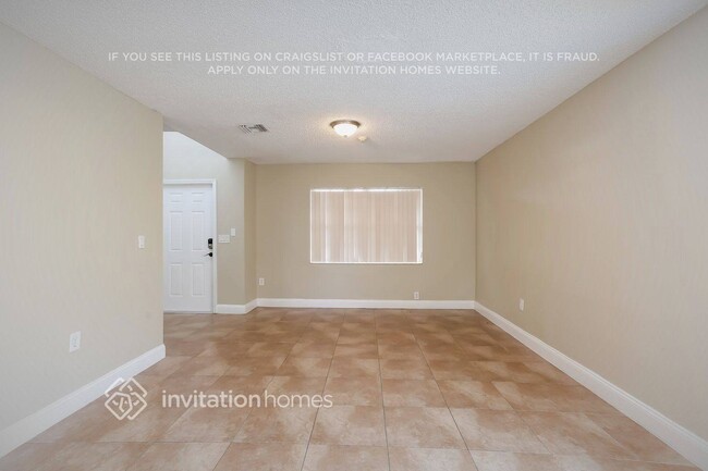 14573 SW 155th Pl in Miami, FL - Building Photo - Building Photo