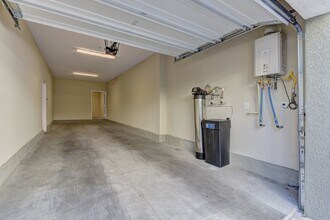 11250 Hidden Peak Ave in Las Vegas, NV - Building Photo - Building Photo