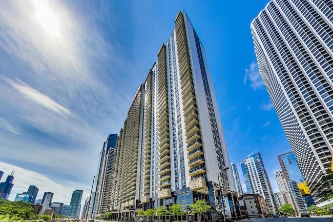 property at 400 E Randolph St