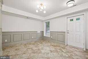 284 Parker Ave in Philadelphia, PA - Building Photo