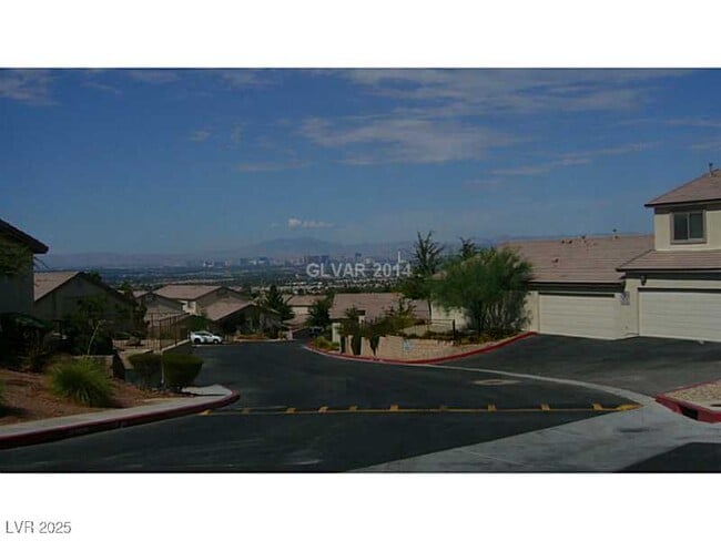 property at 2050 N Los Feliz St