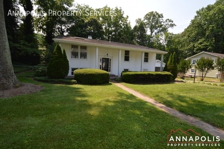 1908 Dulaney Pl in Annapolis, MD - Building Photo