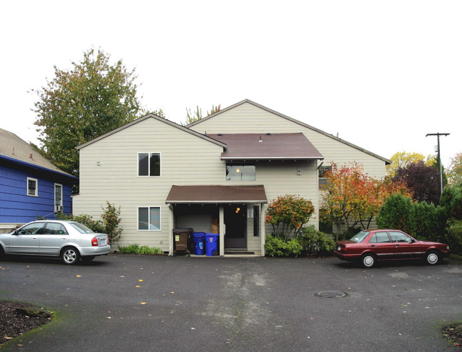 1731-1741 SE Harold St in Portland, OR - Building Photo - Building Photo