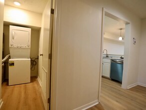 365 W Illinois Ave in Southern Pines, NC - Foto de edificio - Building Photo