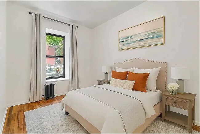 115 Perry St in New York, NY - Foto de edificio - Building Photo