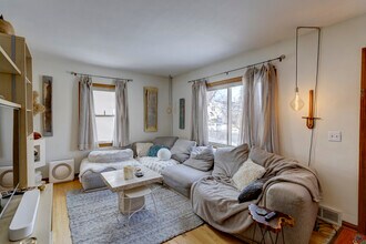 3621 Dennett Dr in Madison, WI - Foto de edificio - Building Photo