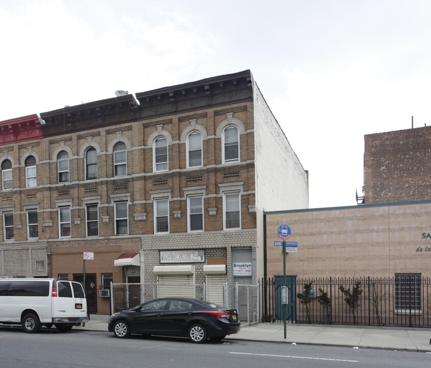 1091 Rogers Ave in Brooklyn, NY - Building Photo