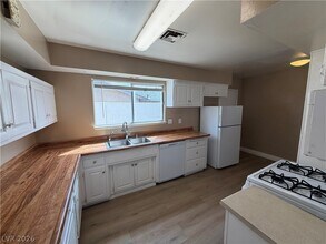 1804 Kassabian Ave in Las Vegas, NV - Building Photo - Building Photo