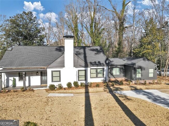 1571 Blvd Lorraine SW in Atlanta, GA - Building Photo - Building Photo