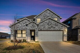 1624 Briar Hunt Dr in Heartland, TX - Building Photo