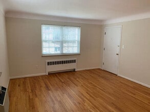 3318 Nash Ave, Unit 2 in Cincinnati, OH - Foto de edificio - Building Photo