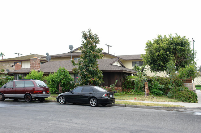 13162 Newport Ave in Garden Grove, CA - Building Photo - Building Photo