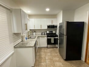 419 E Locust St in Rome, NY - Foto de edificio - Building Photo