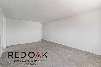 16910 Crenshaw Blvd in Torrance, CA - Building Photo - Building Photo