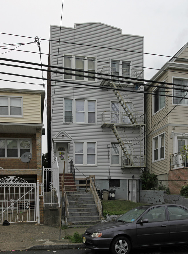 152 Seaview Ave in Jersey City, NJ - Building Photo - Building Photo