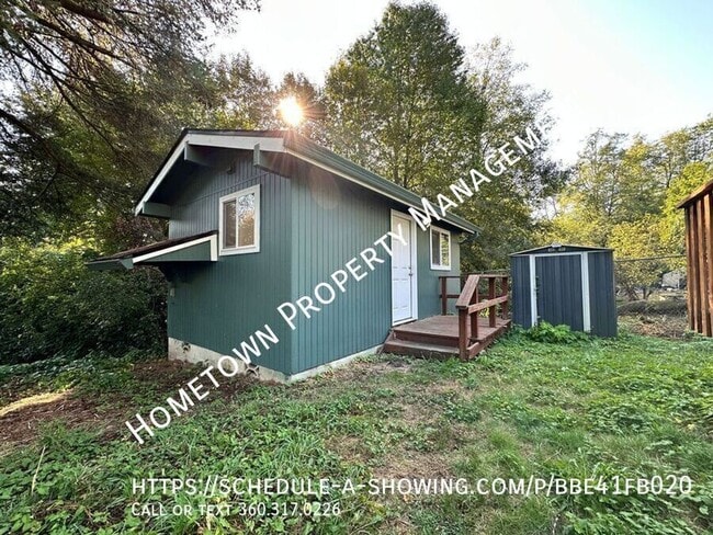property at 612 S Bay Rd NE
