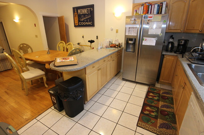 414 Western Ave, Unit 0 in Boston, MA - Foto de edificio - Building Photo