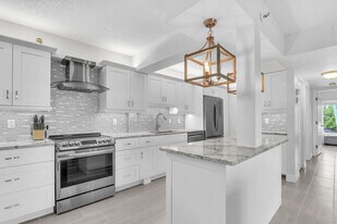 4444 NE Ocean Blvd in Jensen Beach, FL - Building Photo