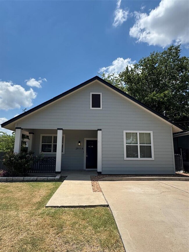 property at 2911 E 5th St.