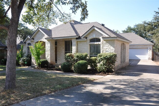 16616 Dalmahoy Dr in Austin, TX - Building Photo - Building Photo