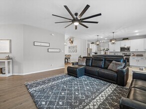 1123 Station Manor Ln in Tomball, TX - Building Photo - Building Photo