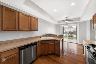 1467 Crimson Ln in Yorkville, IL - Building Photo - Building Photo