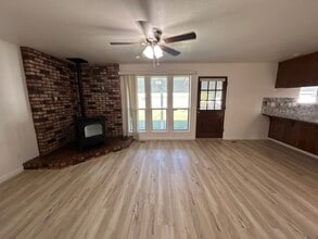 10680 Cleveland Ave in Oakdale, CA - Building Photo - Building Photo