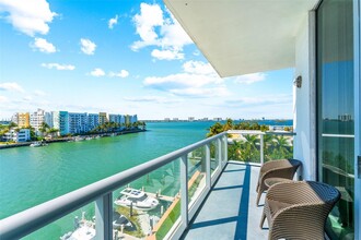 7930 East Dr in North Bay Village, FL - Building Photo - Building Photo