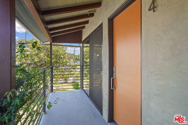 1166 Cochran Ave in Los Angeles, CA - Building Photo - Building Photo