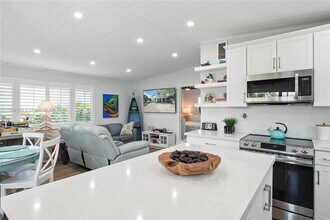 95401 Overseas Hwy in Key Largo, FL - Building Photo - Building Photo