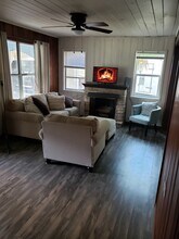 712 N Warfield Ave in Wildwood, FL - Foto de edificio - Building Photo