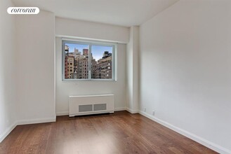 200 E 94th St in New York, NY - Building Photo - Building Photo
