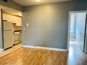 1862 Beacon St in Brookline, MA - Foto de edificio - Building Photo