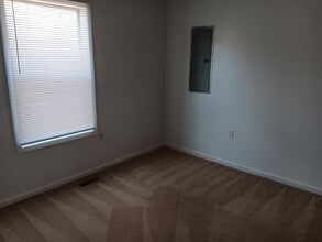 18 E Grand Ave in Springfield, OH - Building Photo - Building Photo