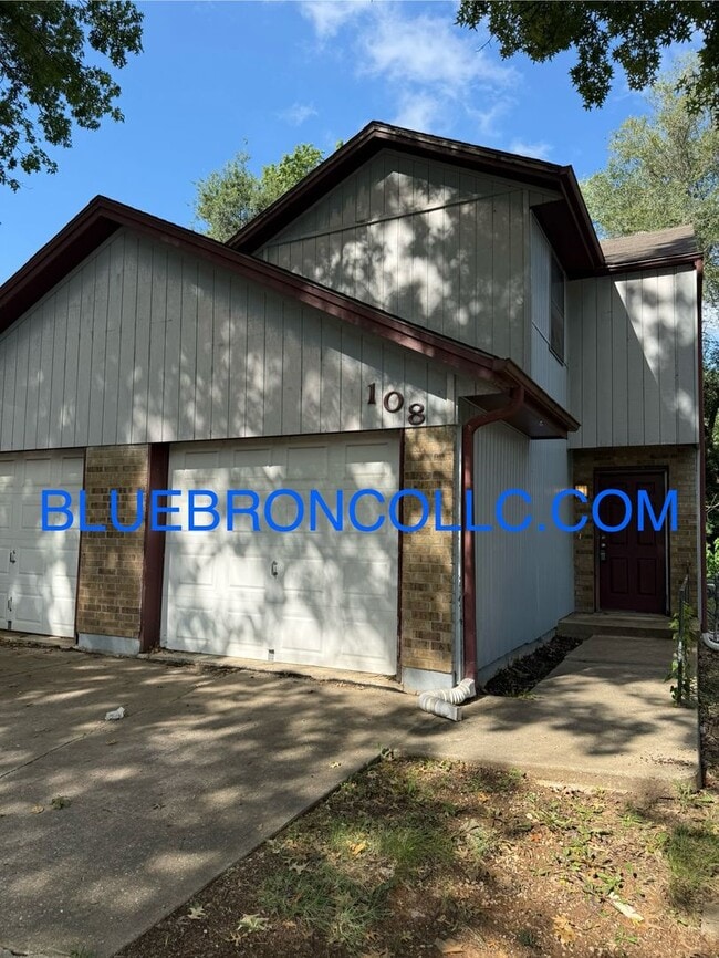 property at 108 SW Oxford Pl