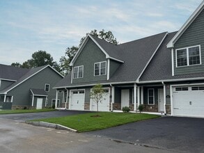 Residences of Skye in Derry, NH - Building Photo - Building Photo
