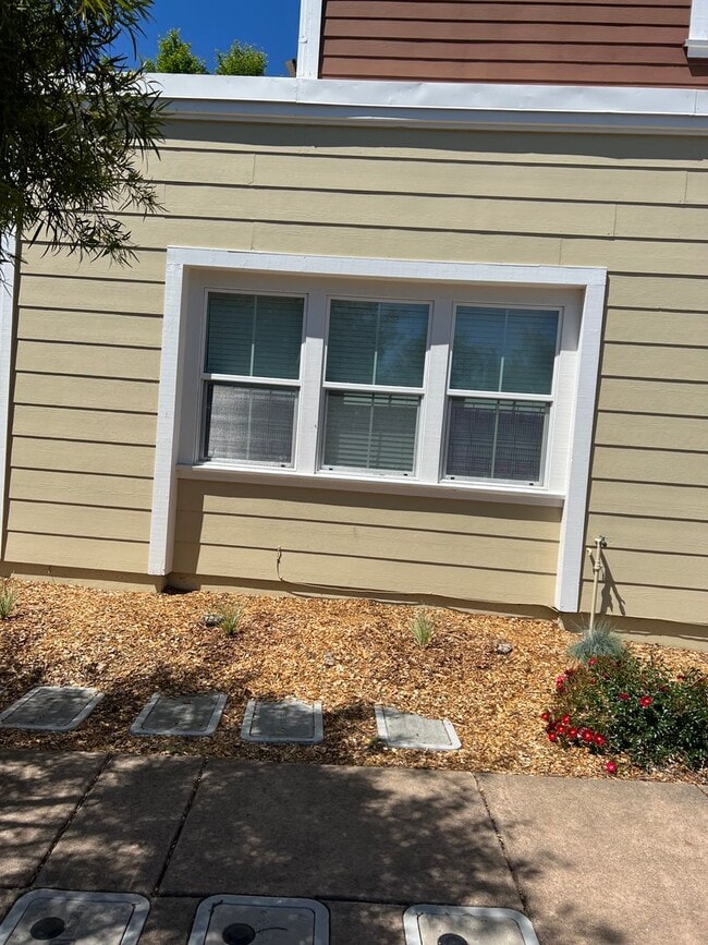 2344 Chanate Rd in Santa Rosa, CA - Building Photo - Building Photo