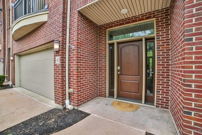 41 Ojibwa Cir in Buffalo, NY - Building Photo - Building Photo