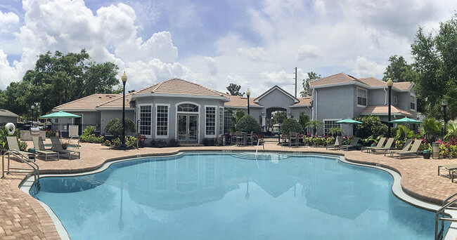 Promenade at Aloma Apartments in Oviedo, FL - Foto de edificio - Building Photo