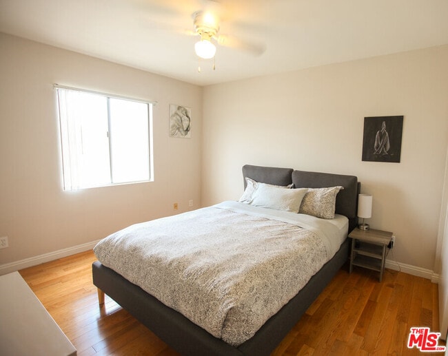 833 Orange Grv Ave in Los Angeles, CA - Building Photo - Building Photo