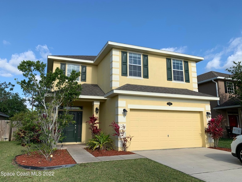 1307 Alaqua Way, Unit 5 in Melbourne, FL - Building Photo