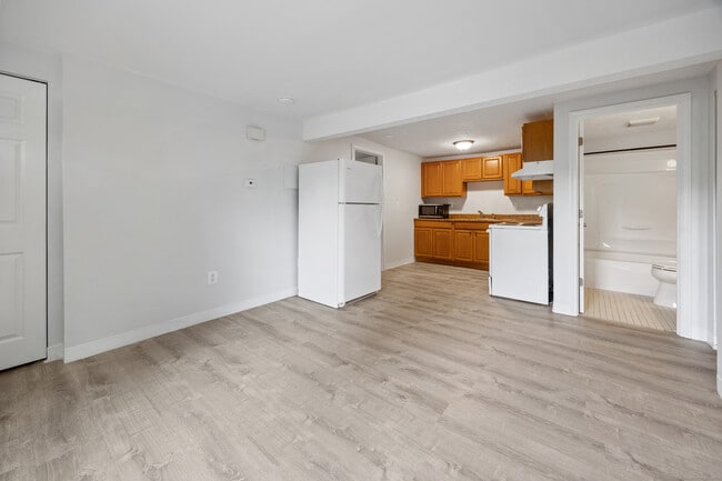property at 9 Guiel Pl