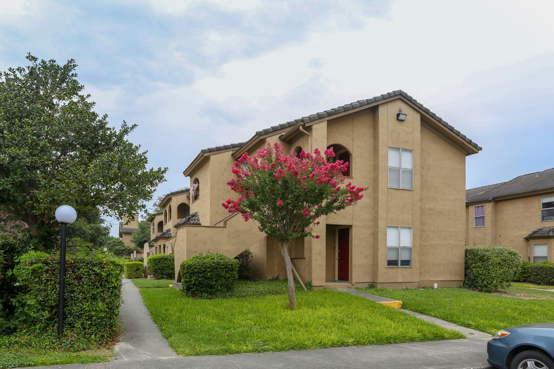 Hyperion in San Antonio, TX - Building Photo