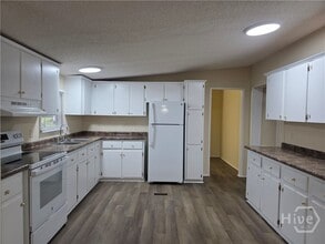 311 Mockingbird Dr in Springfield, GA - Building Photo - Building Photo