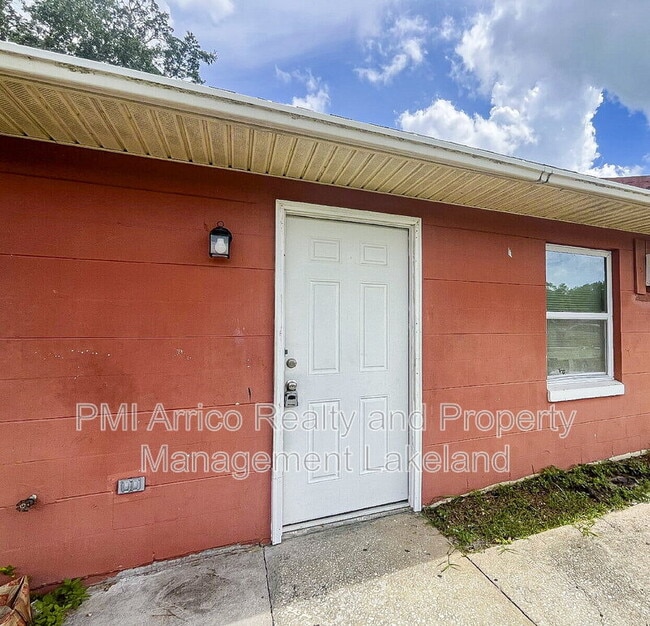 property at 507 Twin Pines Ln